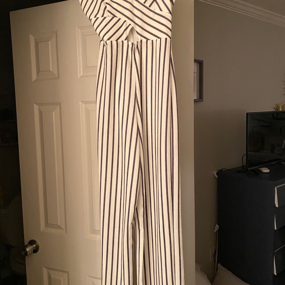 Jumpsuit - Picture 2 of 7